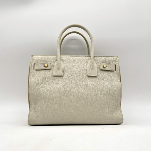 Saint Laurent Sac de Jour Baby Pele Granulada Branco-Sujo - vista traseira