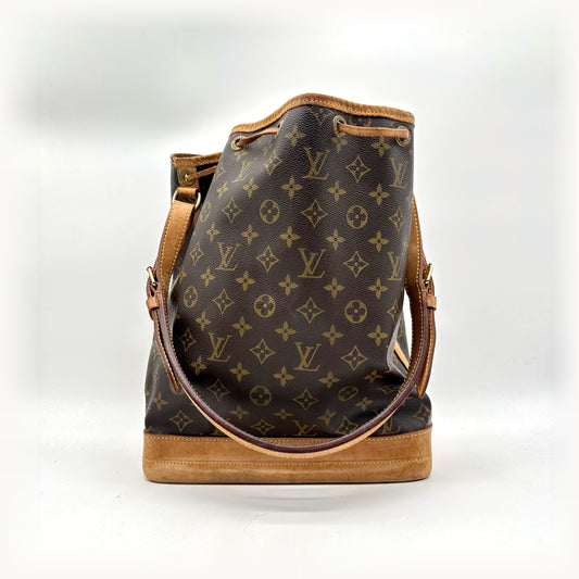 Louis Vuitton Noé Monogram-Canvas - Vorderansicht mit ausgezogenem Schulterriemen