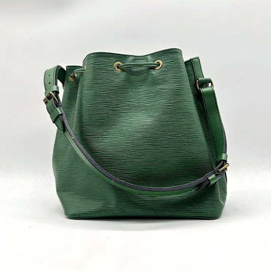 Louis Vuitton Petit Noé Pele Épi Verde - vista traseira, pega estendida