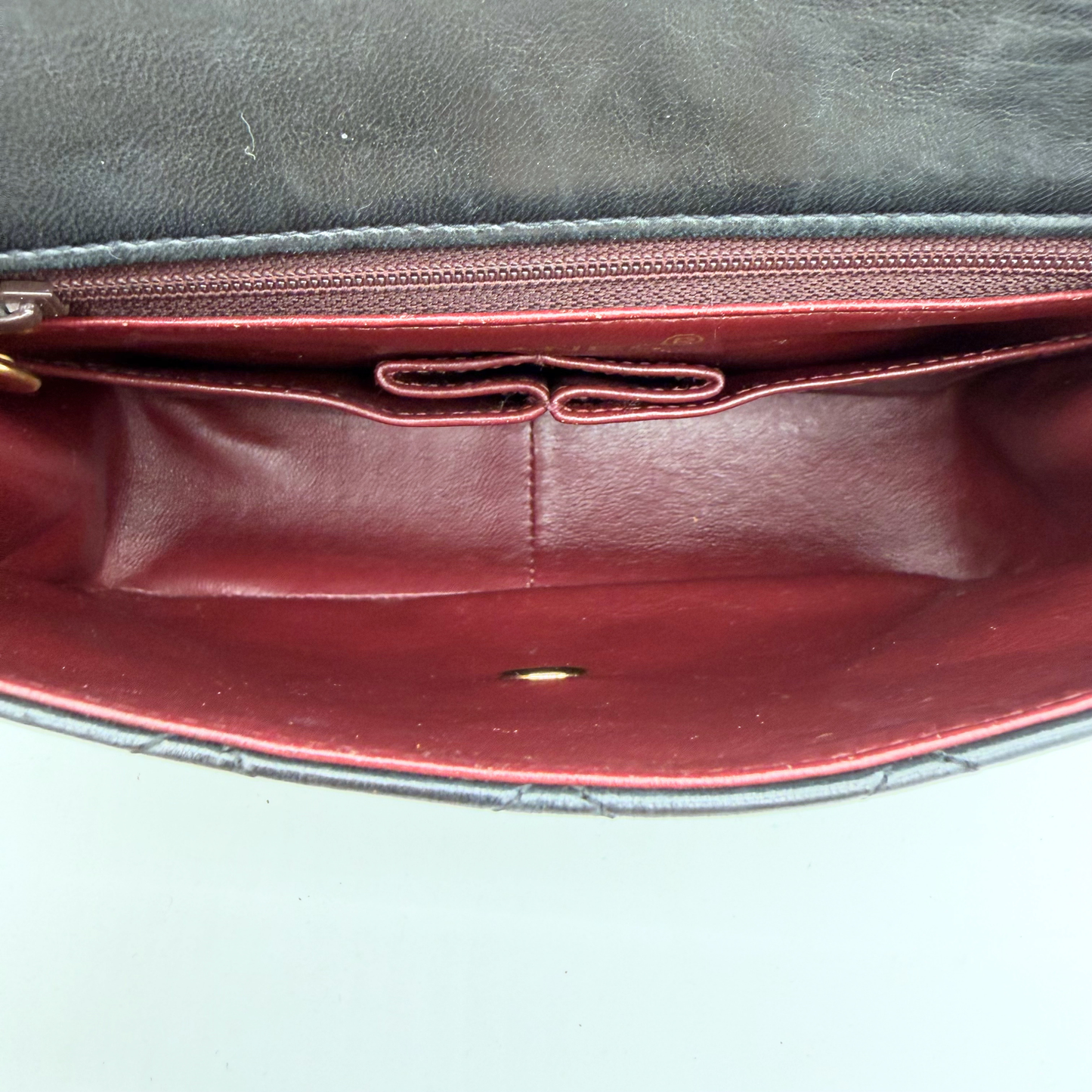 Chanel – Timeless Mini Square Classic Flap Cuir Noir Vintage