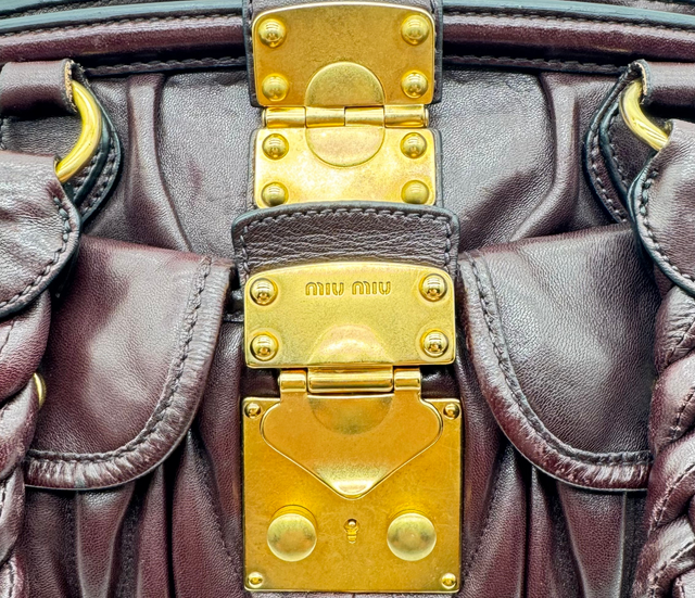 Miu Miu - Sac à main matelassé marron