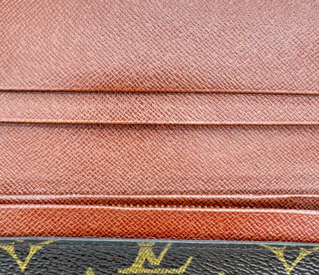 Louis Vuitton – Porte-Monnaie / Portefeuille Monogram