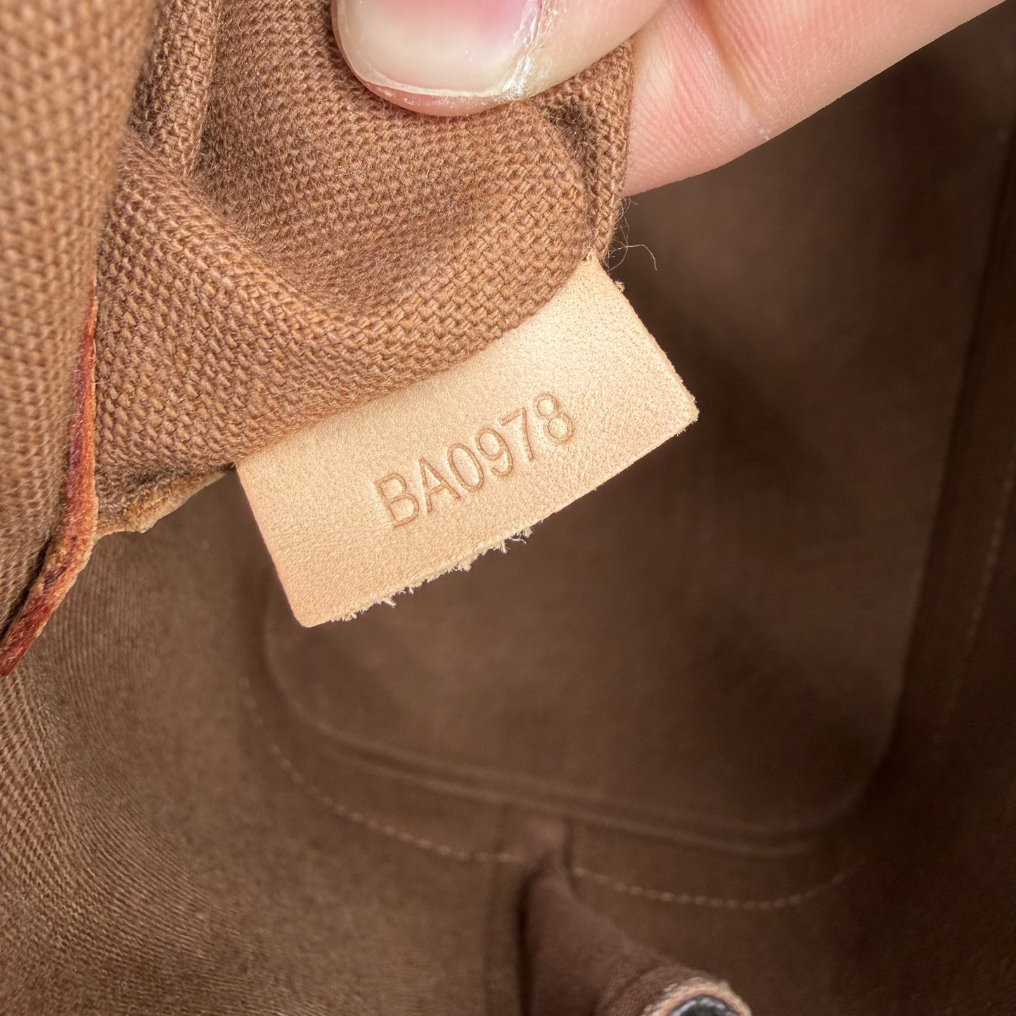 Louis Vuitton Alma MM Monogram