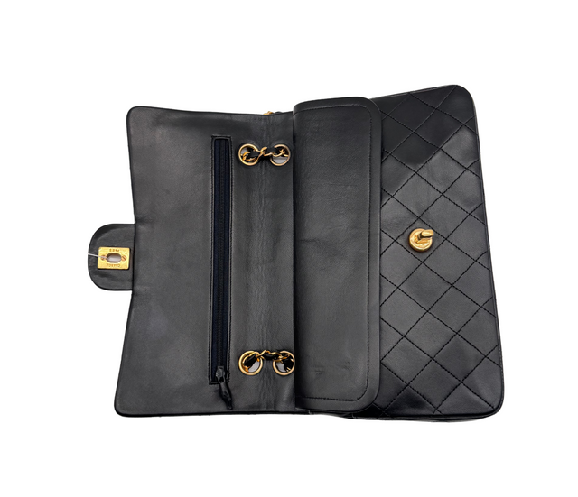 Chanel – Timeless Classique Noir