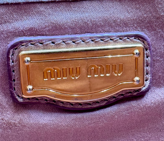 Miu Miu – Sac cuir rose avec bandoulière