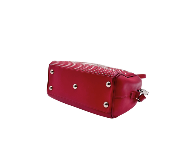 Saint Laurent – Sac Baby Duffle en Cuir Rouge
