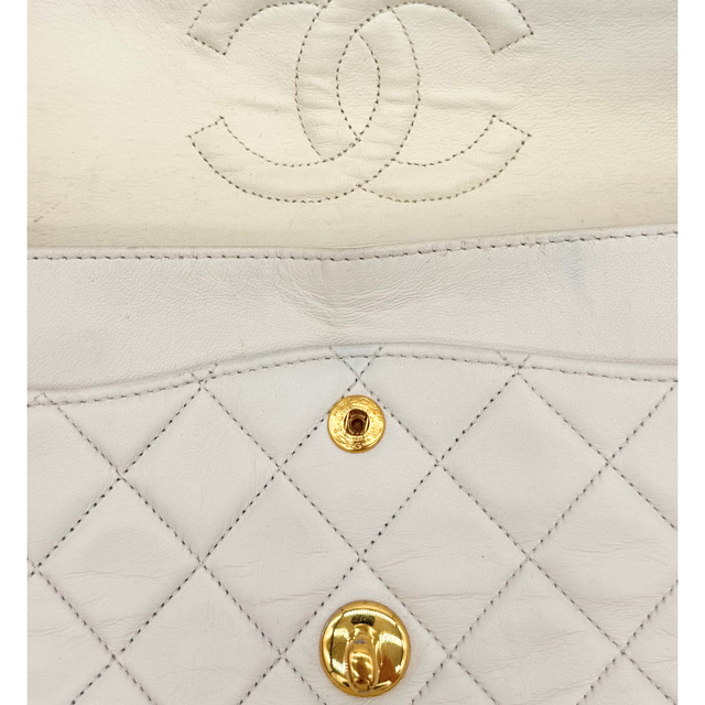 Chanel – Timeless Classique 25 cm Cuir Blanc