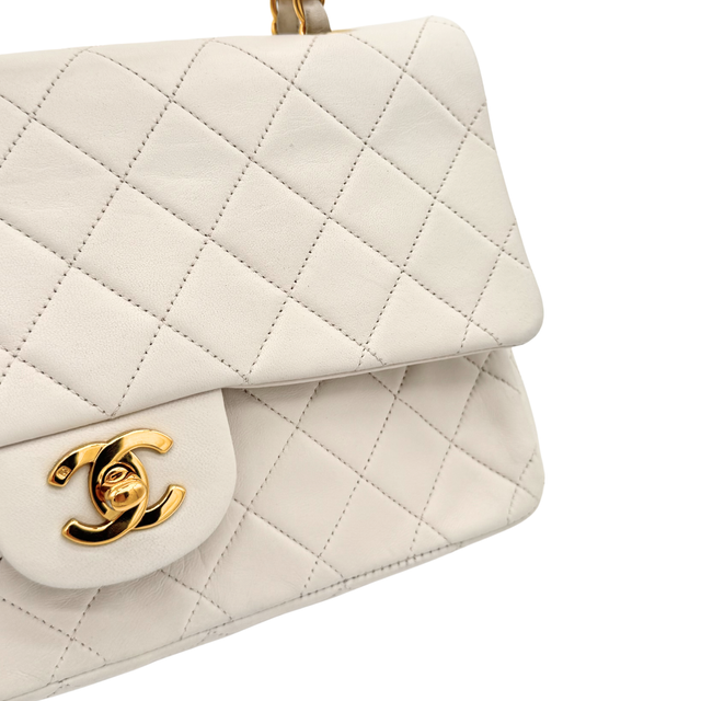 Chanel – Timeless Classique 25 cm Cuir Blanc