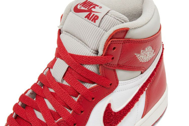Air Jordan 1 High OG Varsity Red (Chenille)
