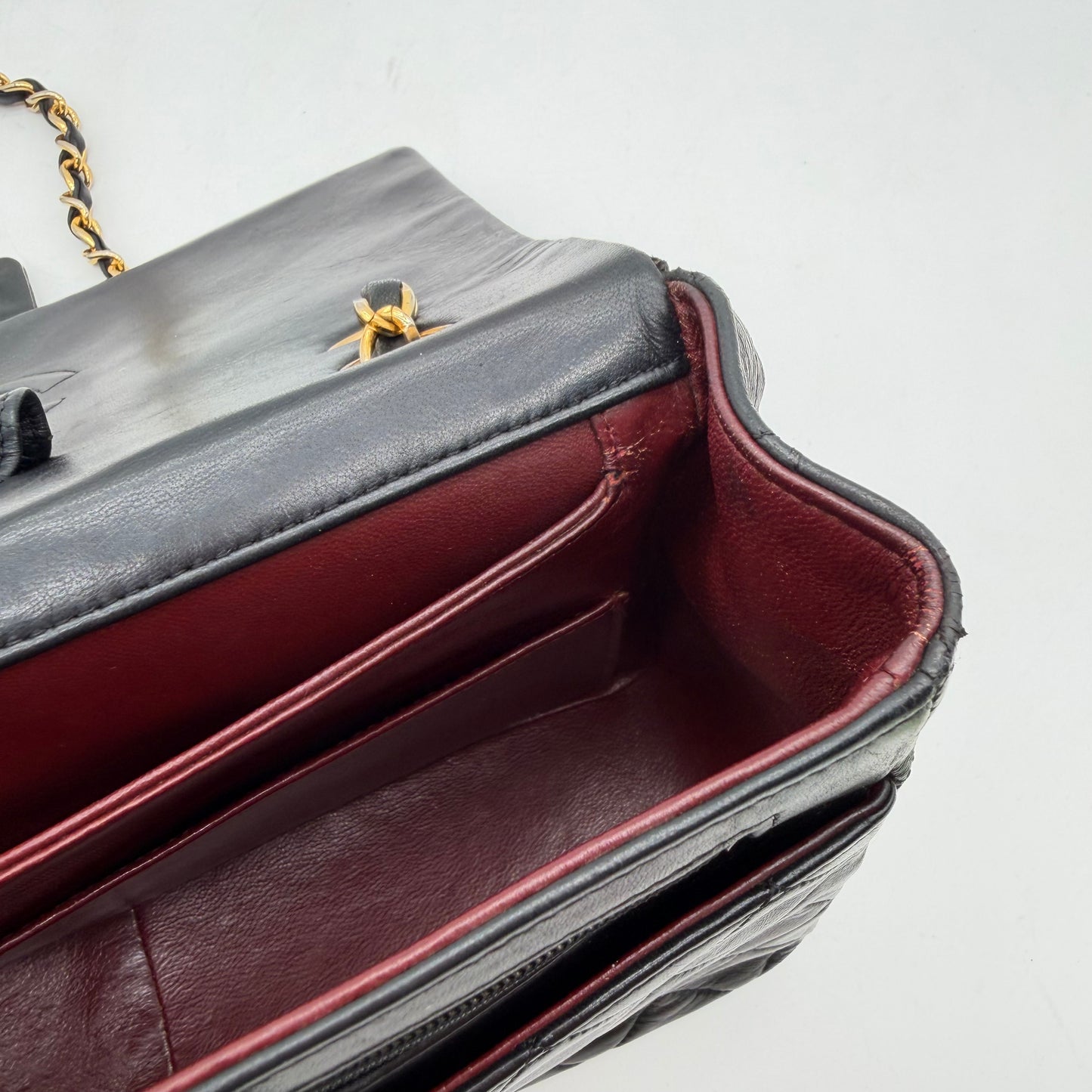 Chanel - Cuir D'agneau matelassé Single Flap 27 cm
