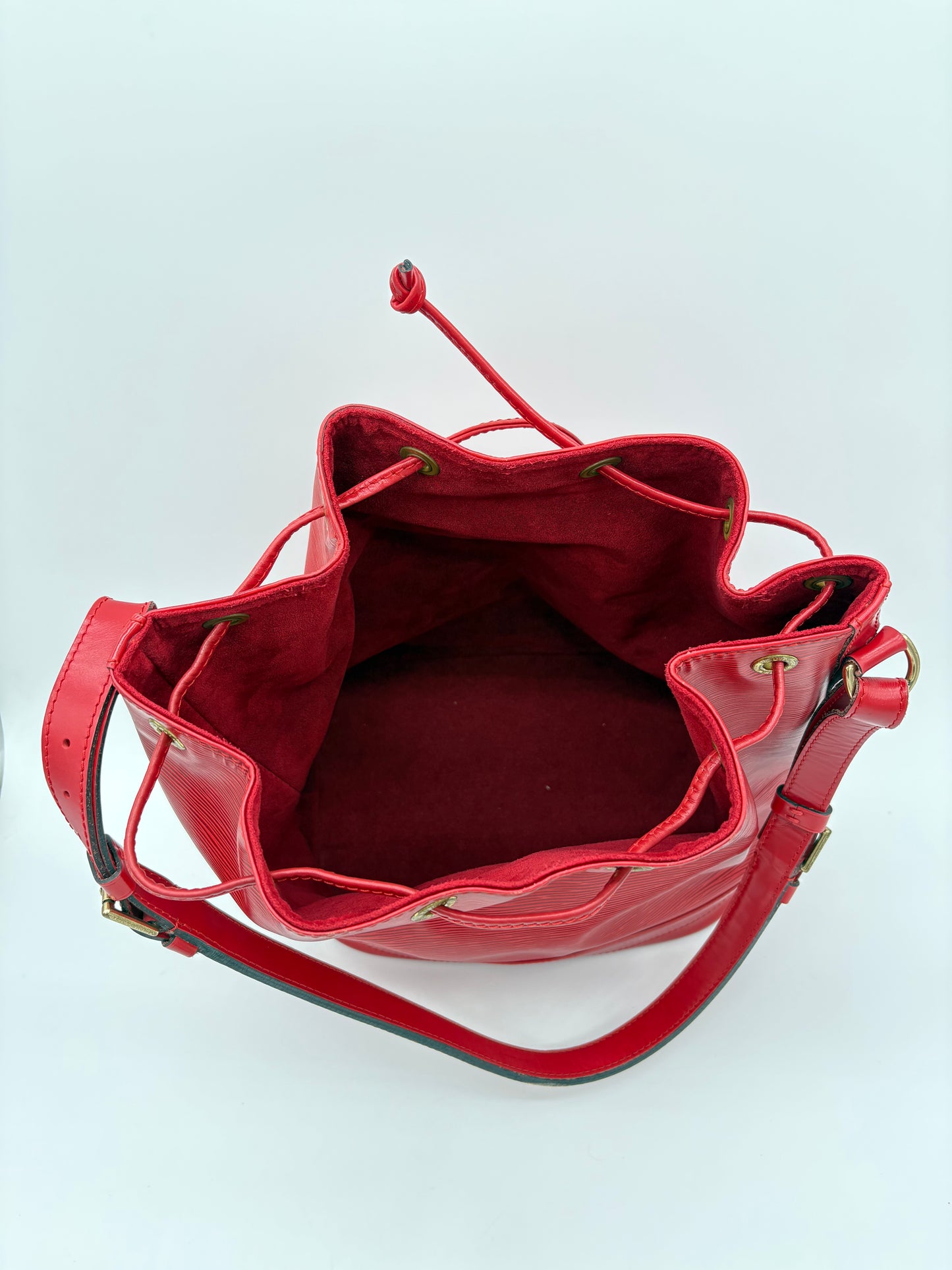 Louis Vuitton – Noé Épi Rouge