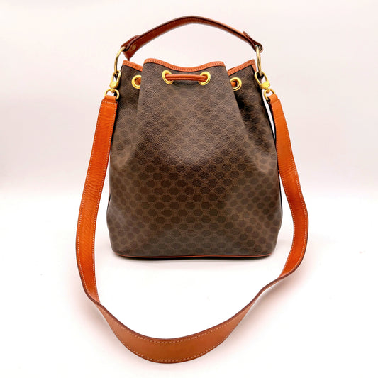 Céline Sac Seau Macadam – face avant, toile Triomphe et cuir vachette cognac