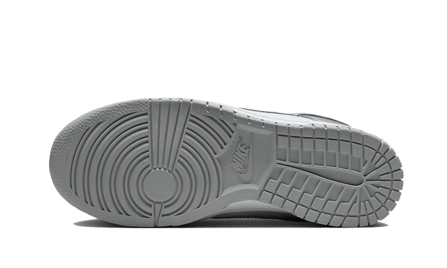 Nike Dunk Low Metallic Silver