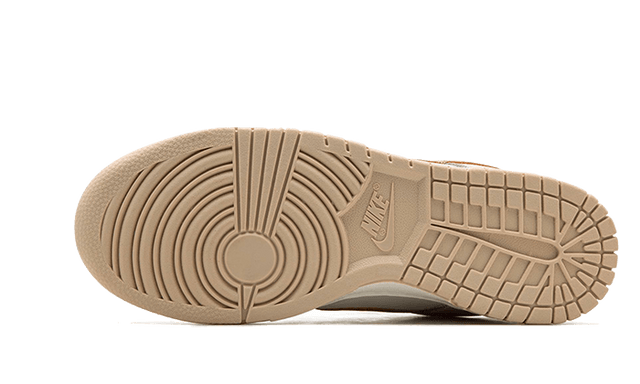 Nike Dunk Low Phantom Metallic Gold