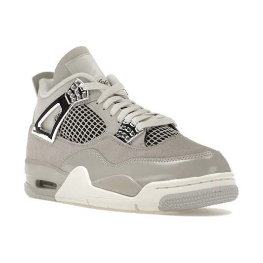 Air Jordan 4 Retro Frozen Moments