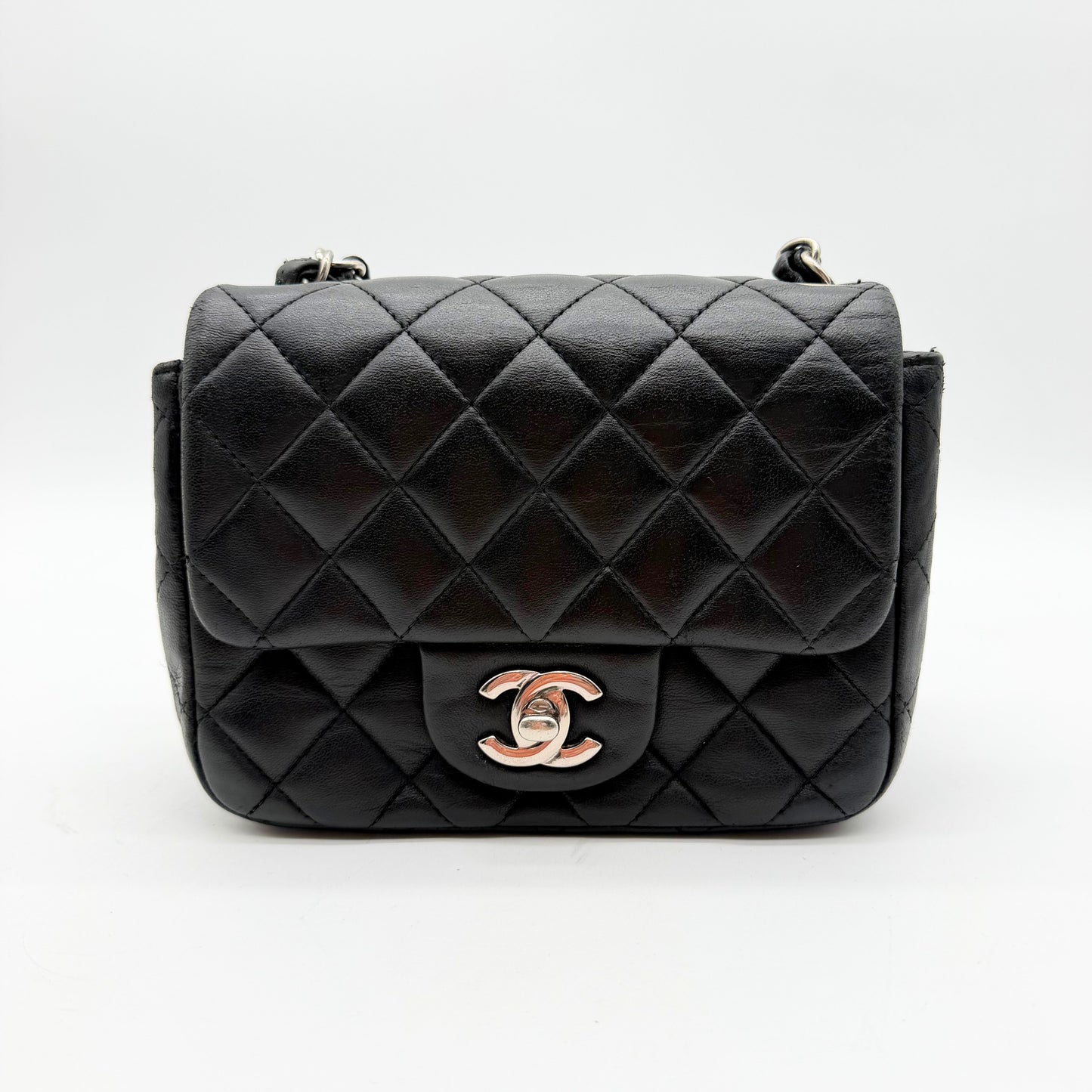Chanel Mini Timeless carre 17 cuir agneau noir - vue avant