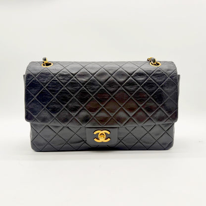 Chanel Single Flap - face avant, rabat et fermoir CC
