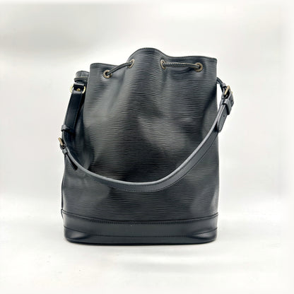 Louis Vuitton Noé Cuir Épi Noir - vue de face, bandoulière et cordon coulissant