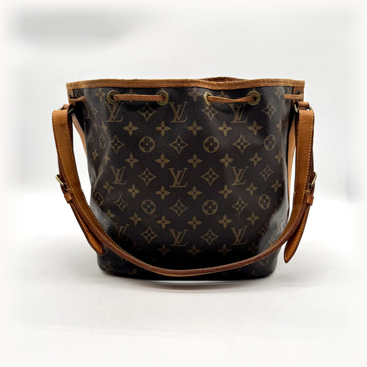 Louis Vuitton Petit Noé Toile Monogram - vue de face avec bandoulière