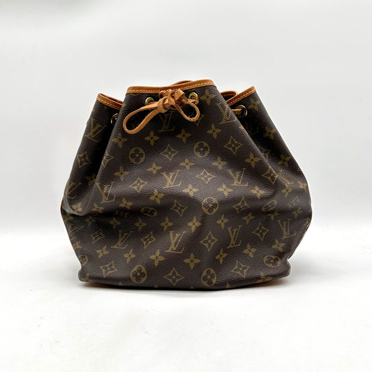 Louis Vuitton Petit Noé Toile Monogram - vue de face, cordon coulissant fermé