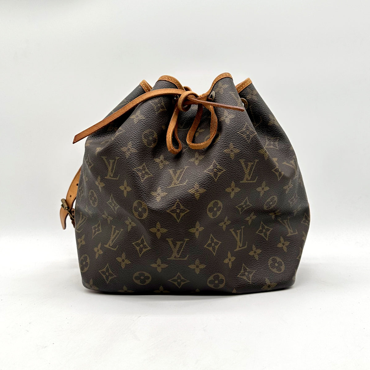 Louis Vuitton Noé Toile Monogram - vue de face, cordon coulissant fermé