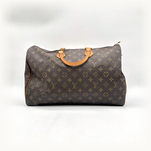 Louis Vuitton Speedy 40 Toile Monogram - vue de face, anses en cuir naturel