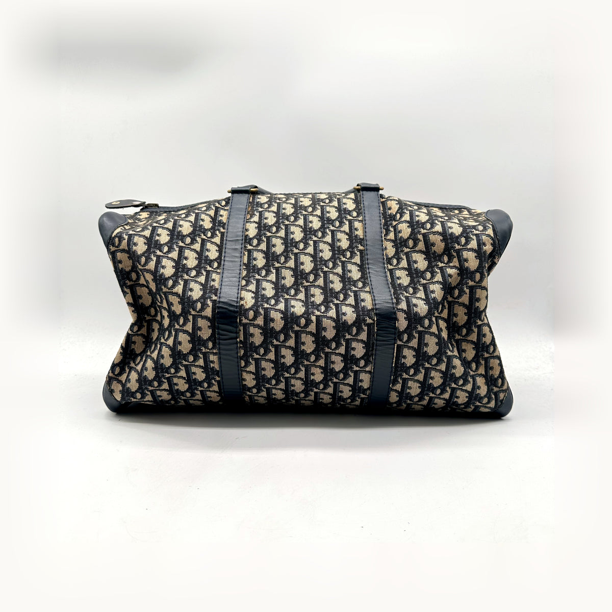 Dior Boston Toile Trotter Bleu Marine - vue de face, anses sur anneaux