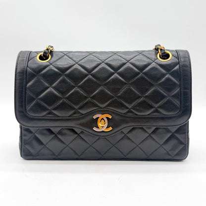 Chanel Double Flap 25 Paris Limited Edition – face avant, cuir d'agneau matelassé