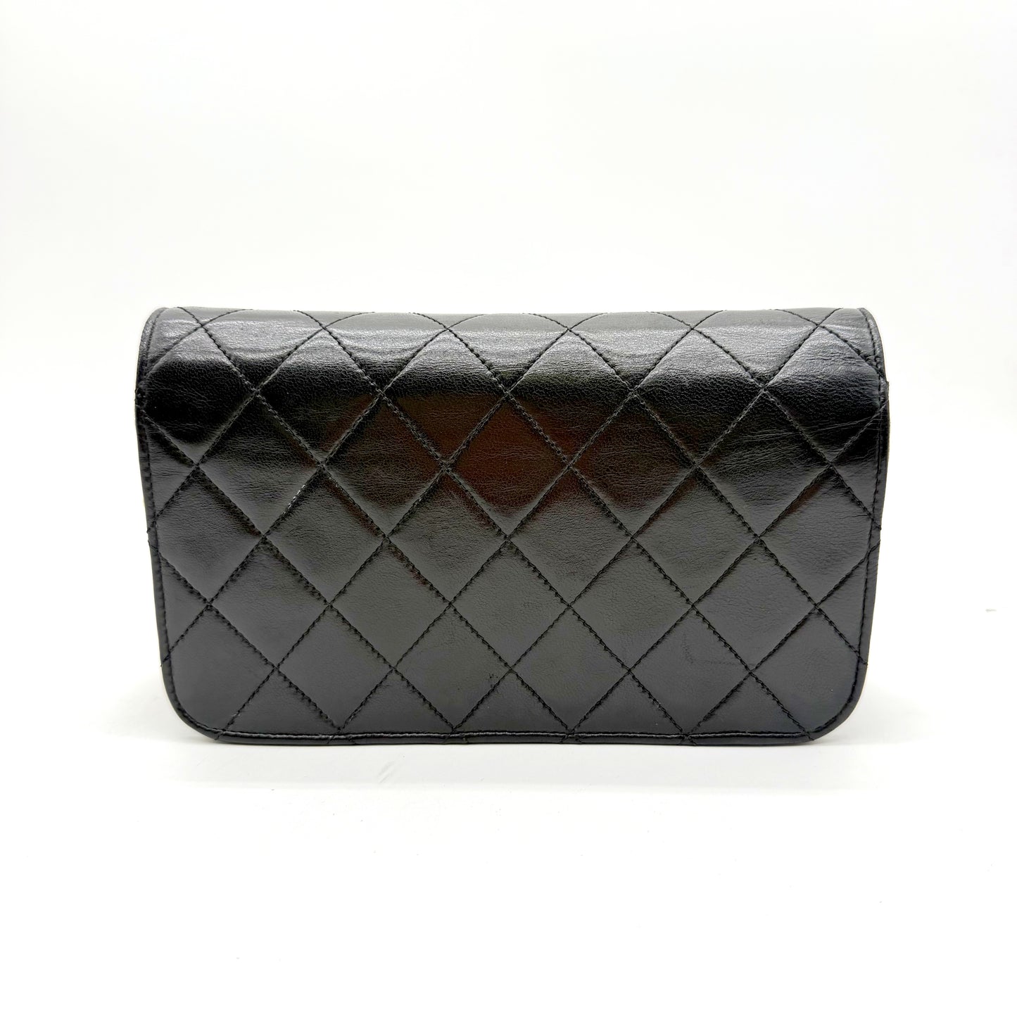 Chanel Wallet on Chain cuir d'agneau matelassé noir - face arrière matelassée