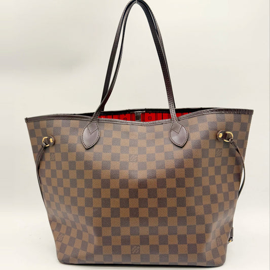 Louis Vuitton Neverfull MM toile Damier Ebene - vue de face, sac ouvert sur la doublure rouge