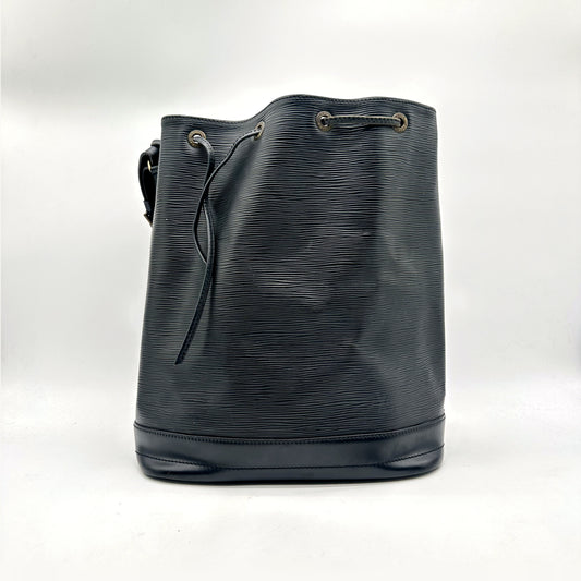 Louis Vuitton Noé Cuir Épi Noir - vue de face, cordon dénoué