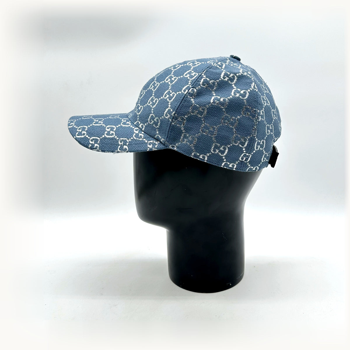 Gucci Casquette Toile GG Bleue - vue de profil, visière courbe
