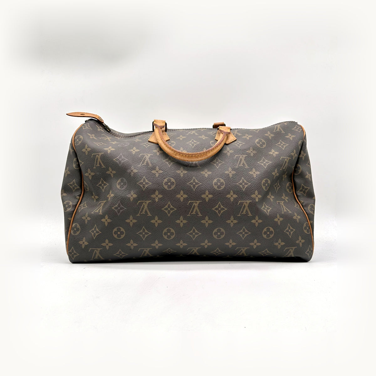 Louis Vuitton Speedy 40 Monogram-Canvas - gegenüberliegende Vorderansicht, Tasche abgestellt