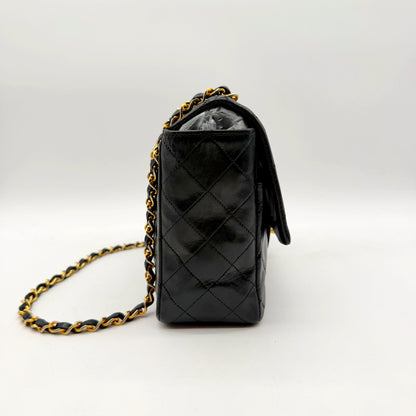 Chanel Single Flap - profil gauche et épaisseur du soufflet