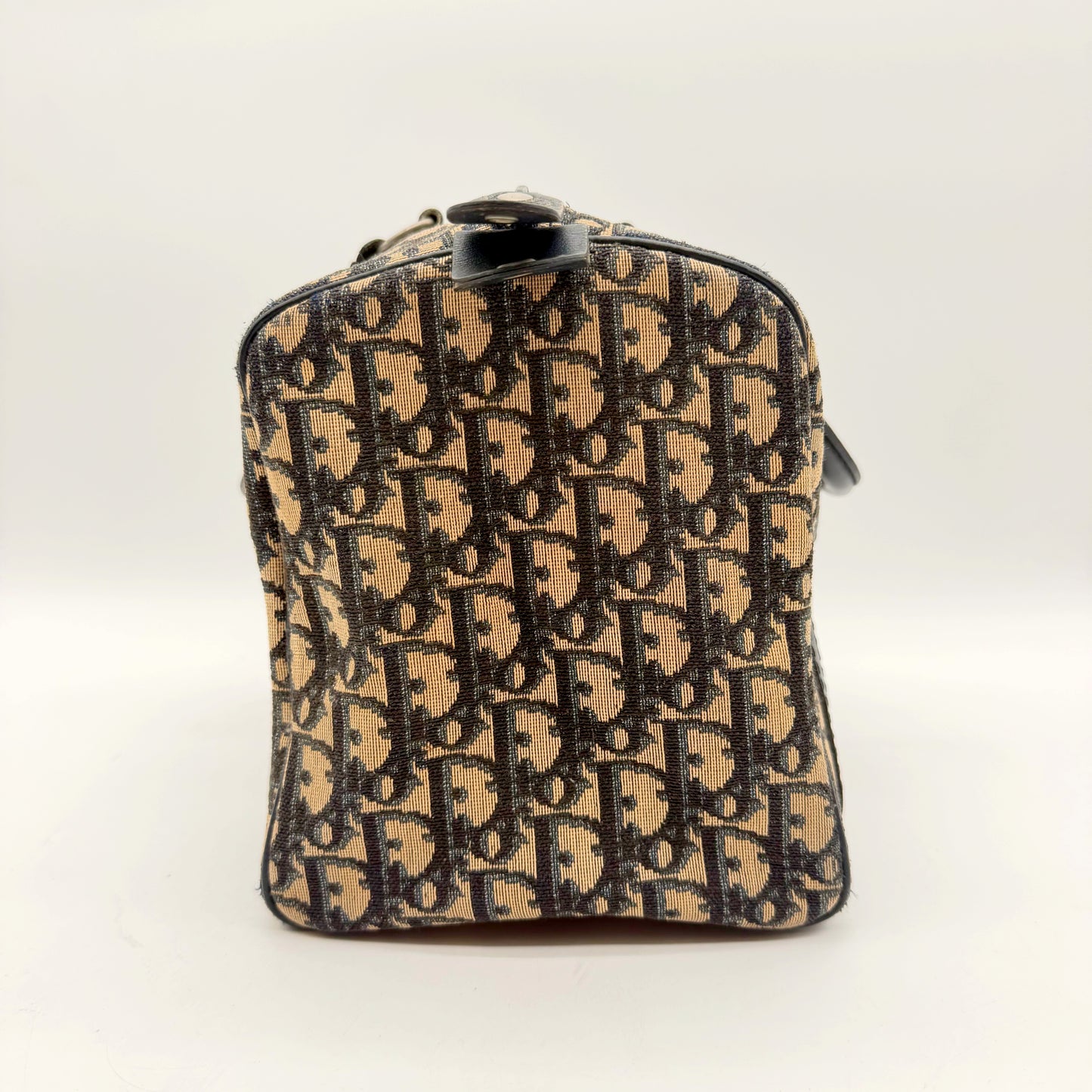 Dior Boston toile monogram - profil côté droit