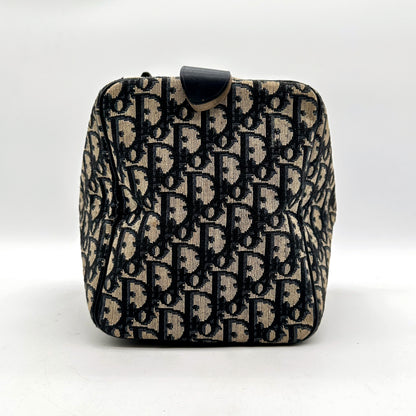 Dior Boston 30 Toile Trotter - vue d'un bout, extrémité du sac