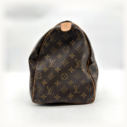 Louis Vuitton Speedy 40 Toile Monogram - vue d'un bout, extrémité du sac