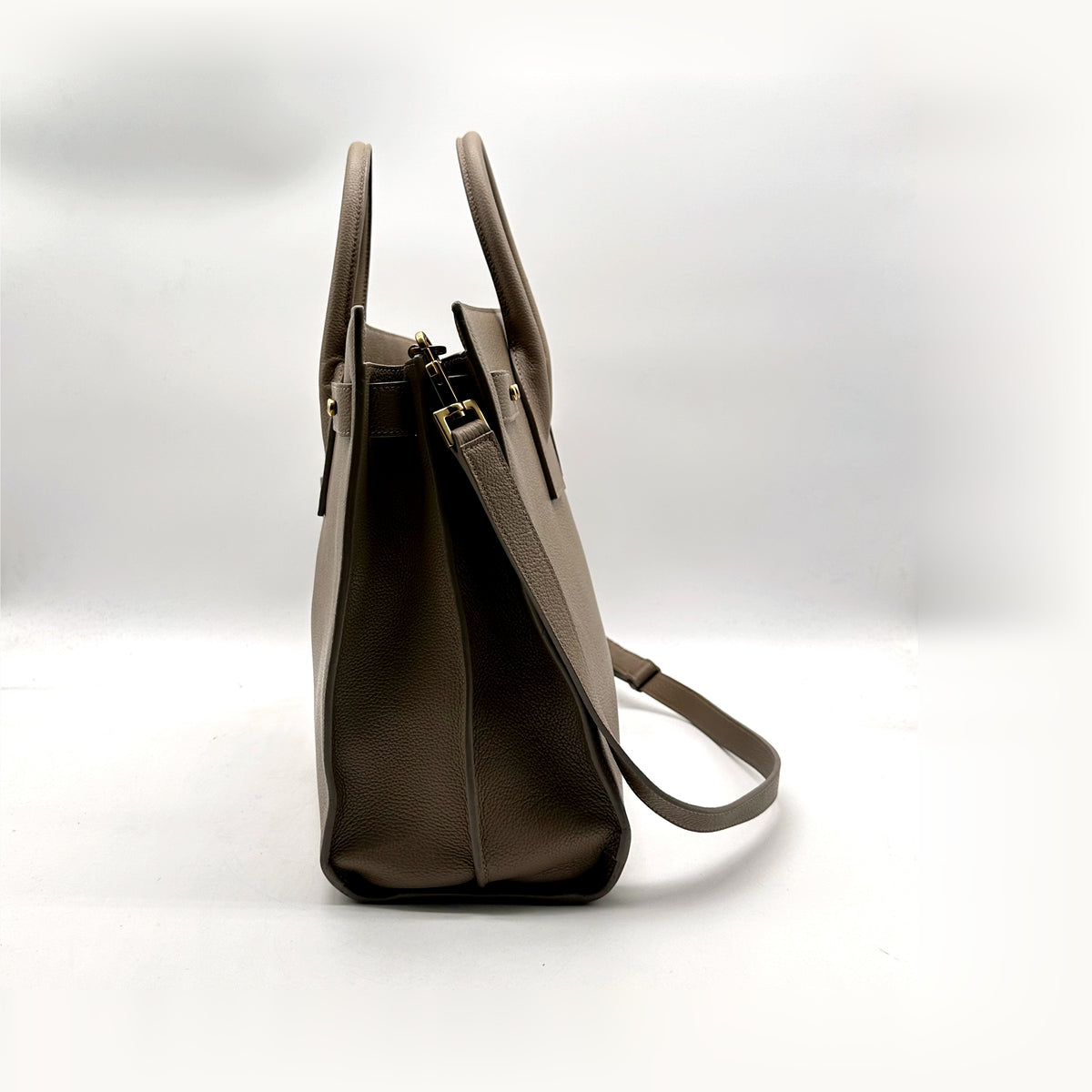 Saint Laurent Bandoulière Cuir Grainé Taupe - profil, soufflet latéral