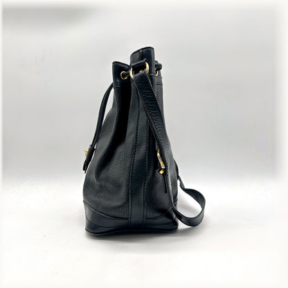 Céline Seau Cuir grainé noir - vue de profil