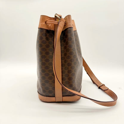 Céline Seau Macadam petit format en toile enduite, profil opposé