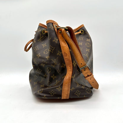 Louis Vuitton Petit Noé Toile Monogram - profil opposé, hauteur du seau
