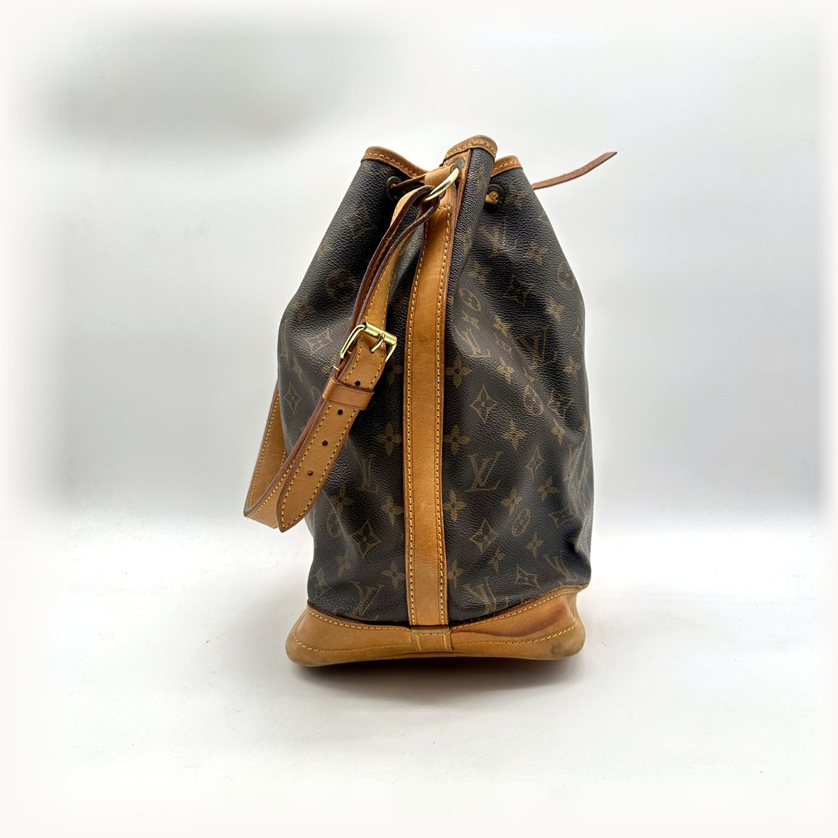 Louis Vuitton Grand Noé Toile Monogram - vue de côté