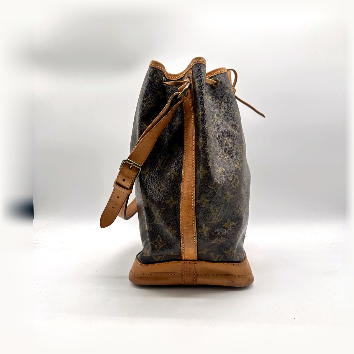 Louis Vuitton Grand Noé Toile Monogram - vue de côté opposé