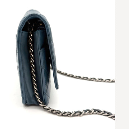 Chanel Wallet on Chain – côté gauche