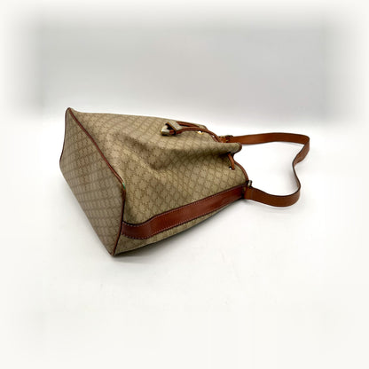 Céline Seau Toile Macadam Beige - vue du dessous en angle