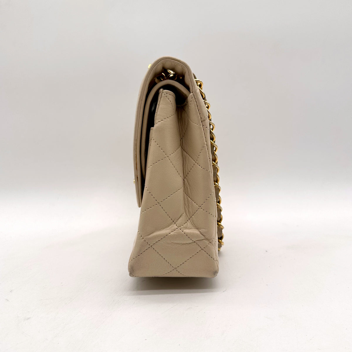 Chanel Diana Cuir d'agneau Beige - profil opposé et chaîne