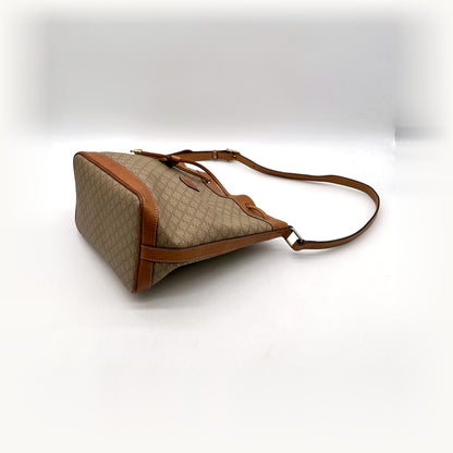 Céline Seau Toile Macadam Beige - vue du dessous en angle
