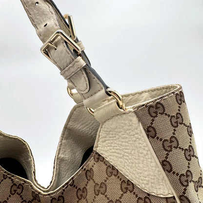 Gucci Tote Toile GG Beige et Cuir Crème - détail de la bandoulière et de ses boucles
