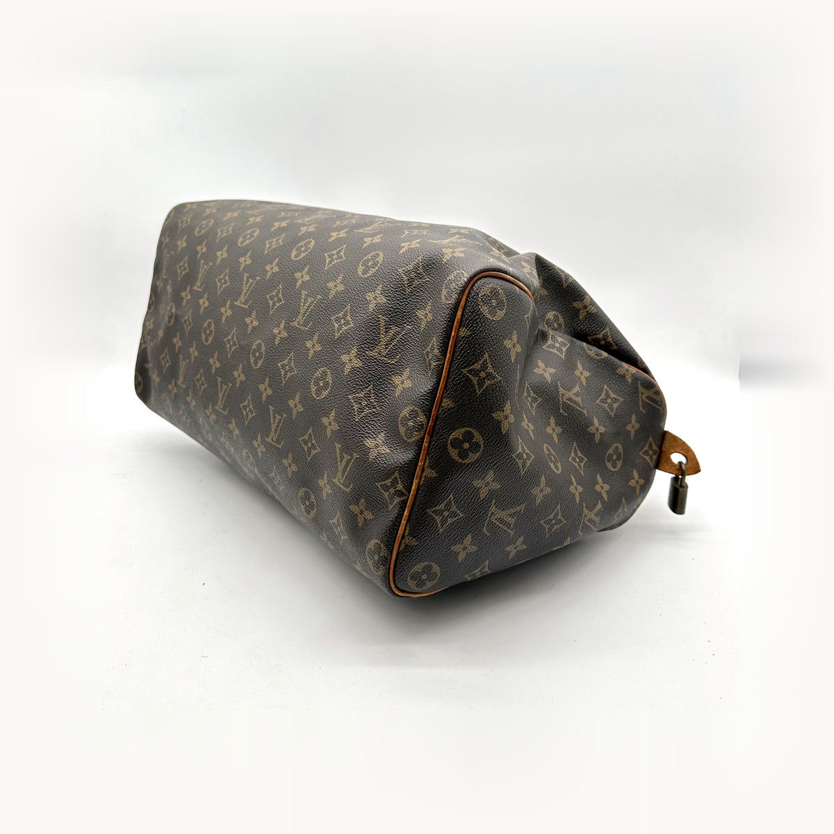 Louis Vuitton Speedy 40 Monogram-Canvas - Unteransicht schräg