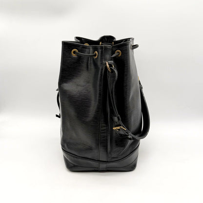 Louis Vuitton Noé Cuir Épi Noir - profil opposé, hauteur du seau
